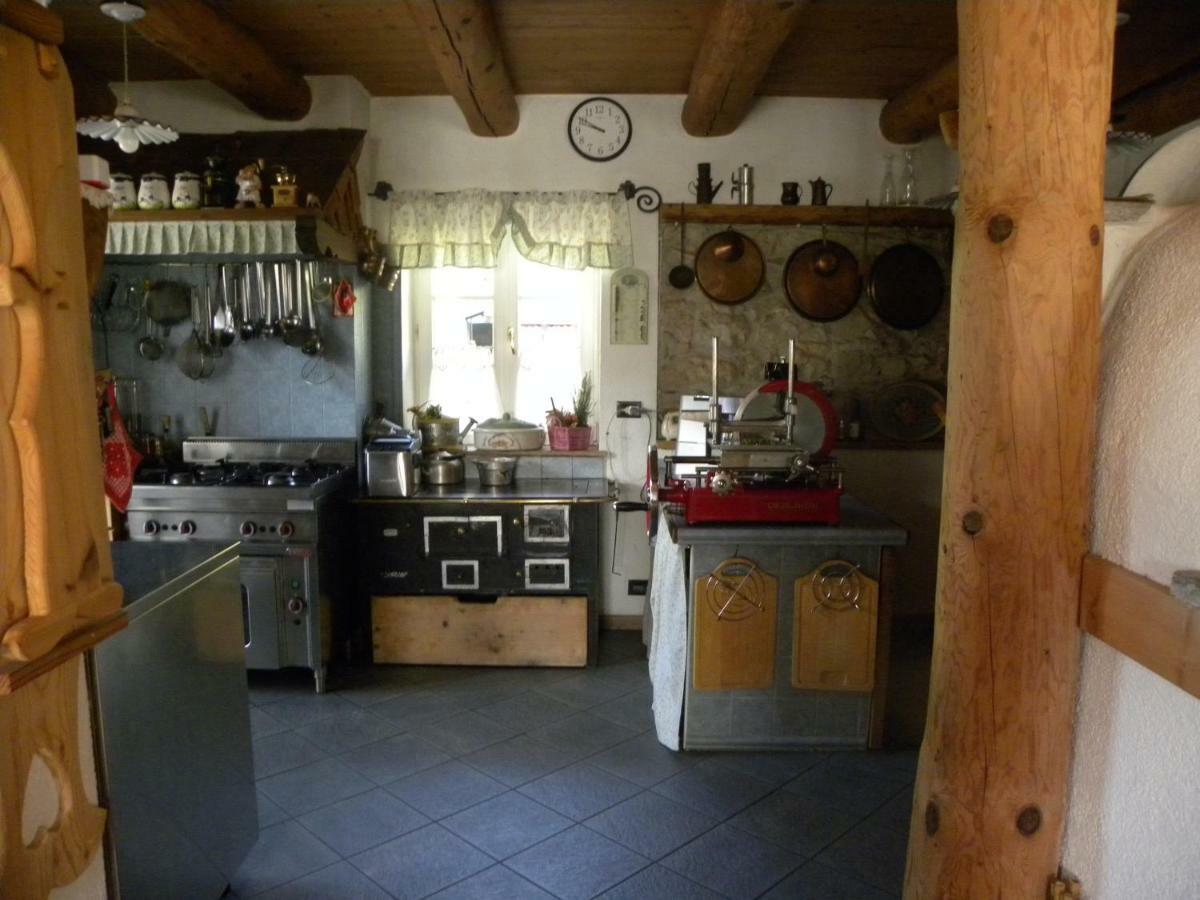 B&B La Casa Delle Bambole Panchia Exterior photo